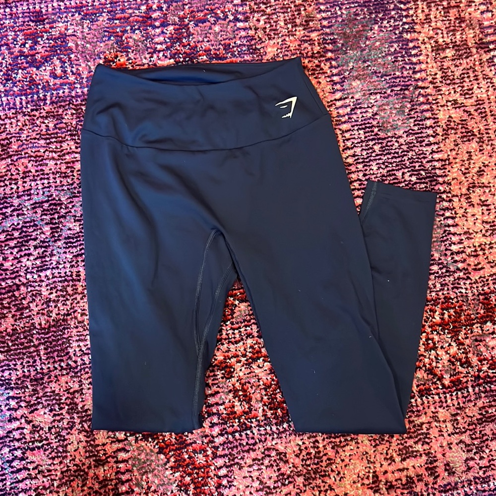 Gym shark leggings